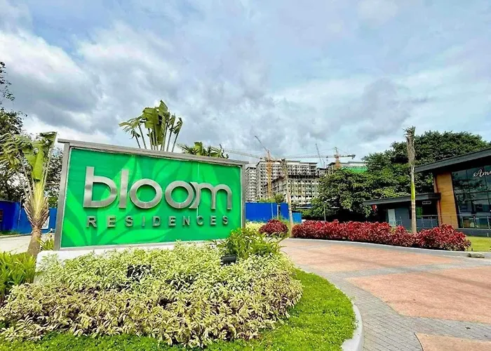 Staycation Close To Naia - 2br With Balcony * Manila